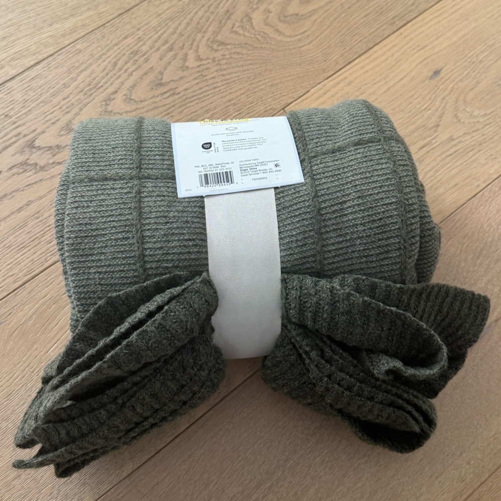 Threshold Studio McGee Windowpane Plaid with Ruffle Throw Blanket Green - Picture 8 of 9